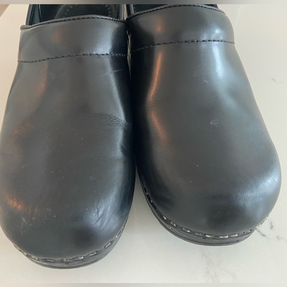 Dansko Classic Clog - Picture 2 of 3